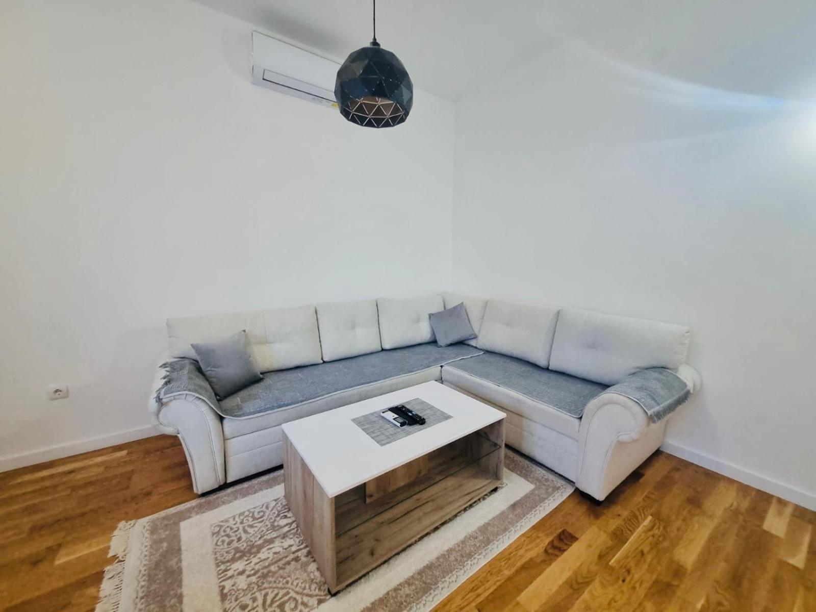 Apartment Dora Cetinje Dış mekan fotoğraf